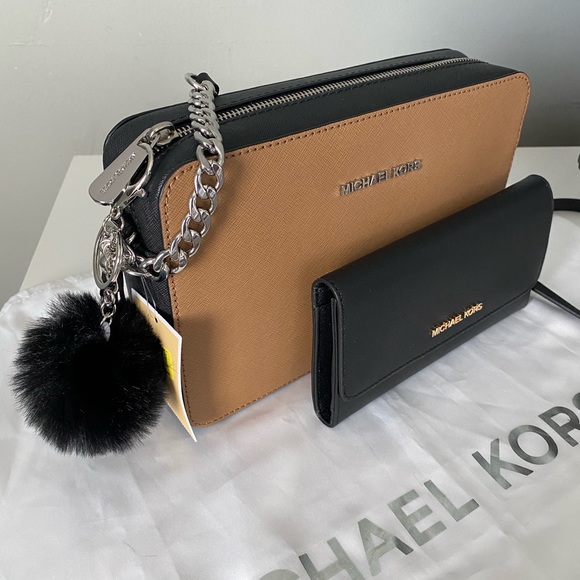 Michael Kors crossbody bag with wallet - Picture 4 of 7
